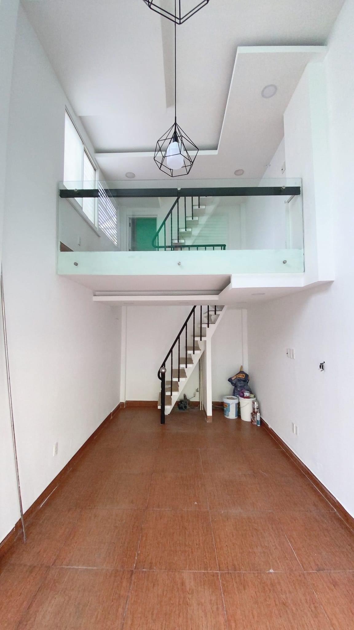 Cho thuê nguyên căn mặt tiền Lê Hồng Phong,Quận 5